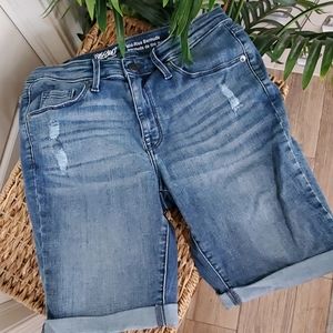 Mossimo denim mid-rise Bermuda